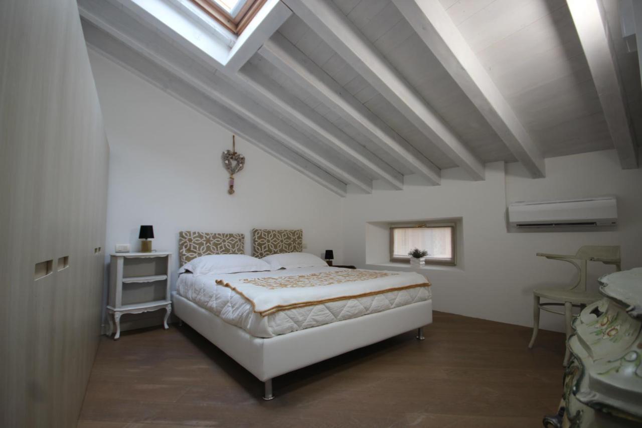 Mansarda Di Alice Lejlighed Desenzano del Garda Eksteriør billede