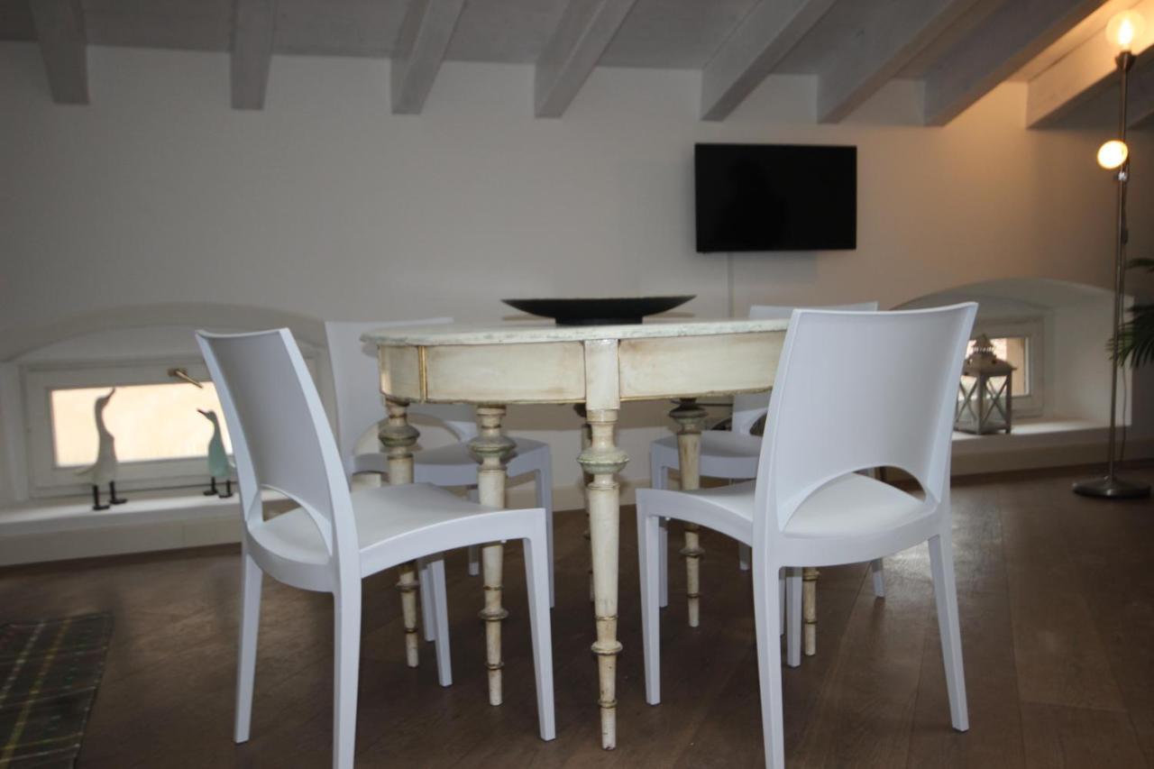 Mansarda Di Alice Lejlighed Desenzano del Garda Eksteriør billede